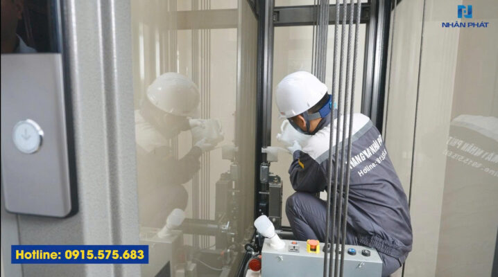 z7307836057446 2098850a280285c689bb5c4cc7ded4f0 Thang máy mất điện