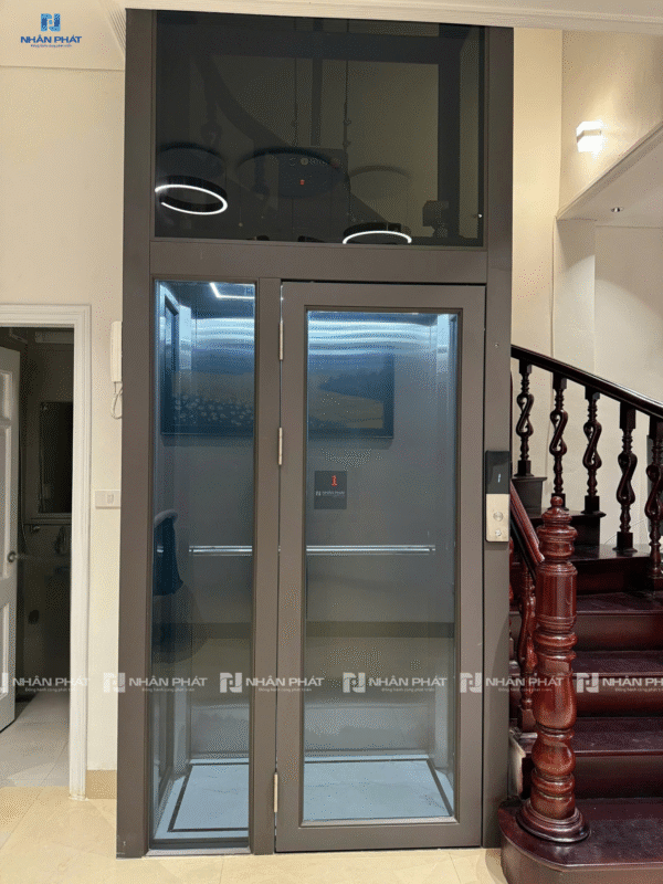 81 Lắp đặt thang máy gia đình